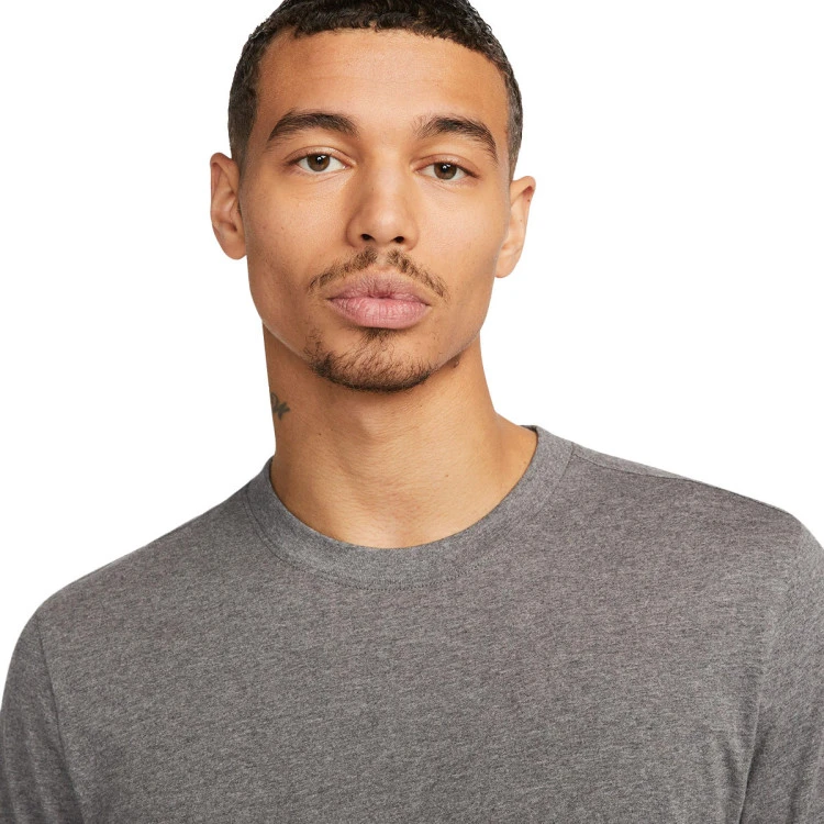 camiseta-nike-park-20-swoosh-arm-mc-charcoal-heather-white-3