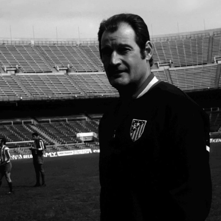 chaqueta-copa-atletico-de-madrid-1969-dark-marine-6