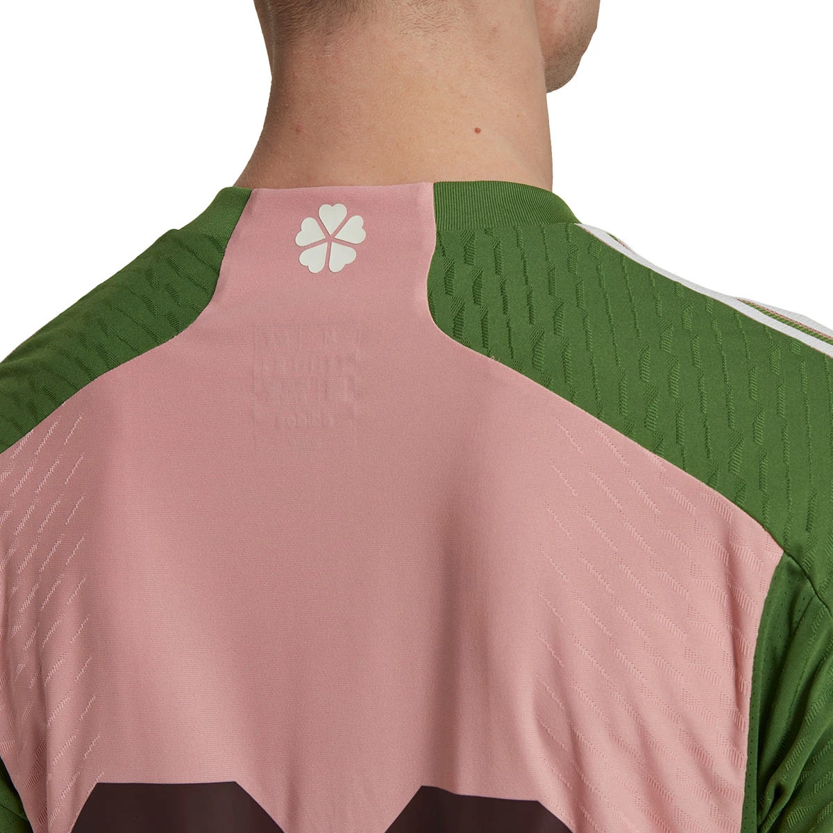camiseta-adidas-japon-edicion-especial-mundial-qatar-2022-glow-blue-4
