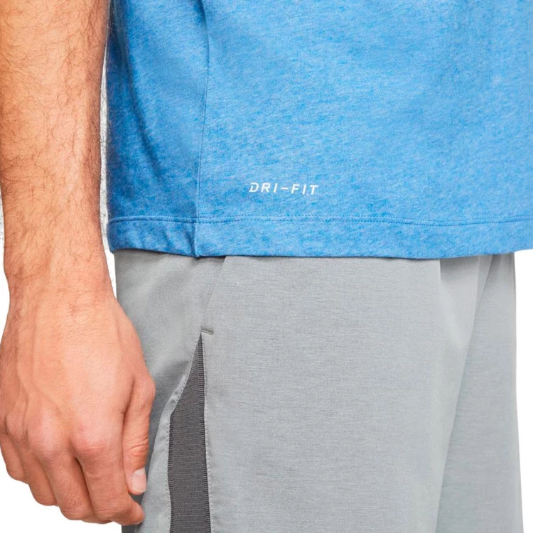 camiseta-nike-dri-fit-training-royal-2