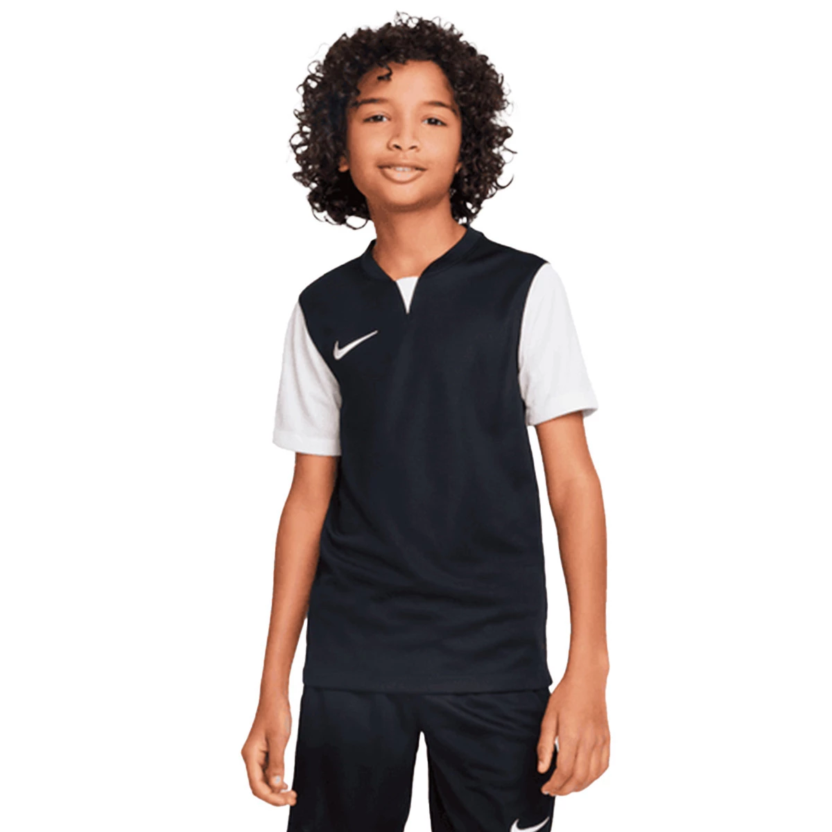 camiseta-nike-trophy-v-mc-nino-black-white-0