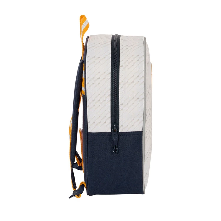 mochila-safta-guarderia-adapt.carro-real-madrid-1-equipacion-2324-blanco-1
