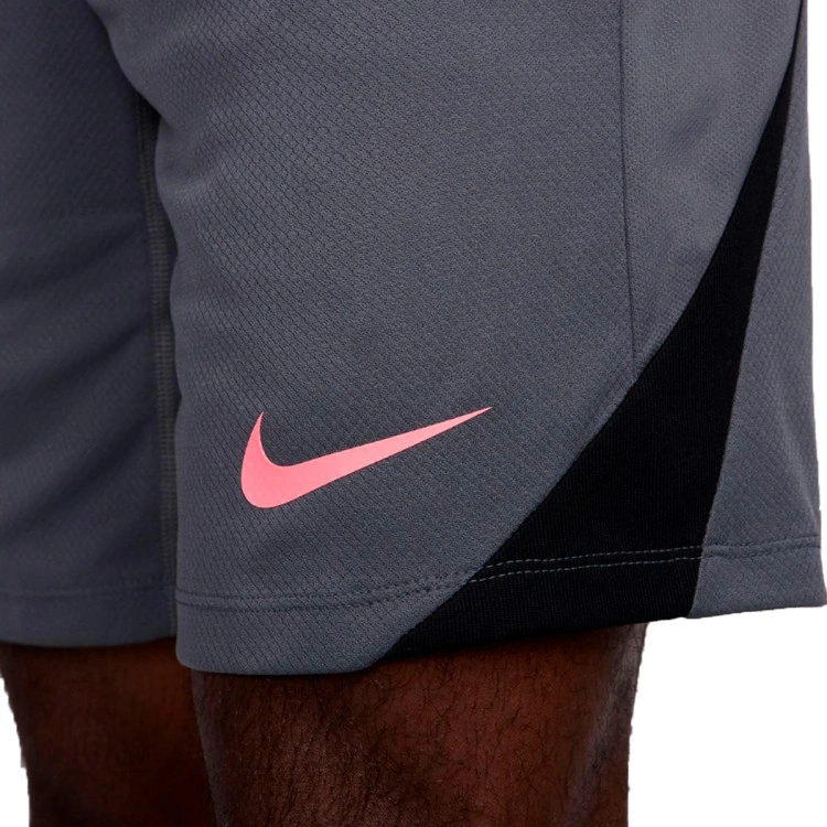 pantalon-corto-nike-dri-fit-strike-iron-grey-black-sunset-pulse-2