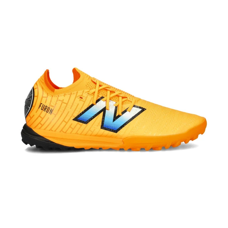 bota-new-balance-furon-pro-turf-v7-sun-glow-silver-metallic-black-1