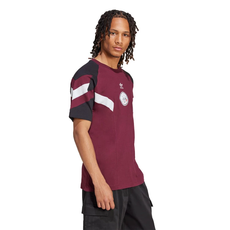 camiseta-adidas-ajax-fanswear-2024-2025-maroon-2