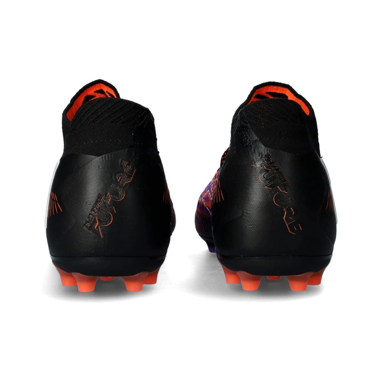 bota-puma-future-8-ultimate-mg-black-white-glowing-red-4