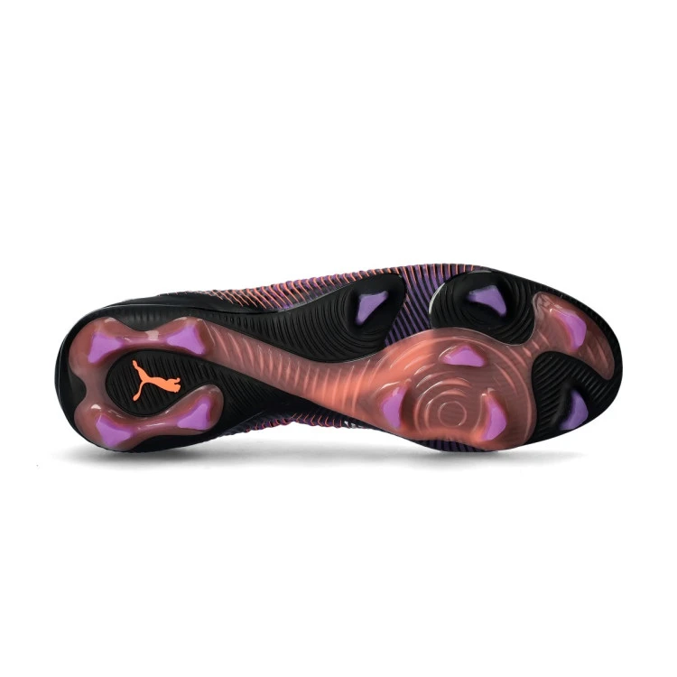 bota-puma-future-8-ultimate-low-fg-black-white-glowing-red-3