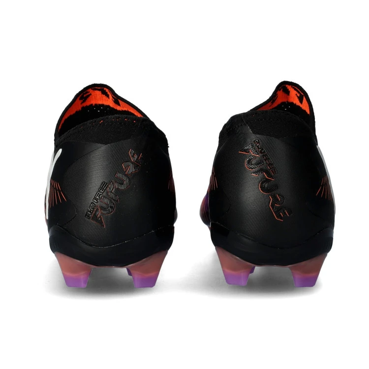 bota-puma-future-8-ultimate-low-fg-black-white-glowing-red-4