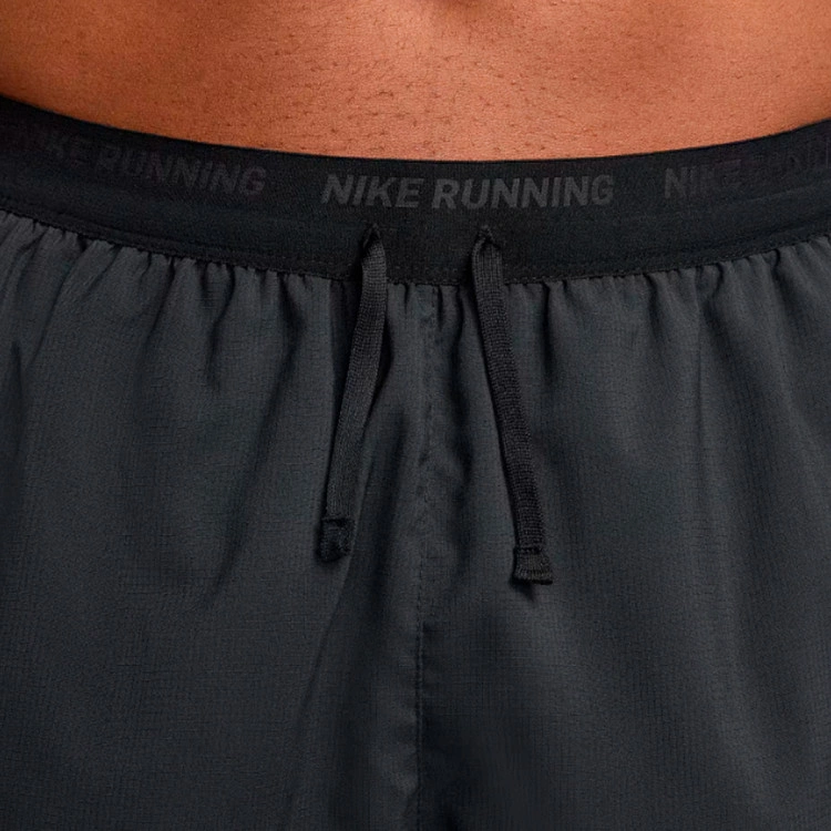 pantalon-corto-nike-stride-black-black-reflective-silv-3