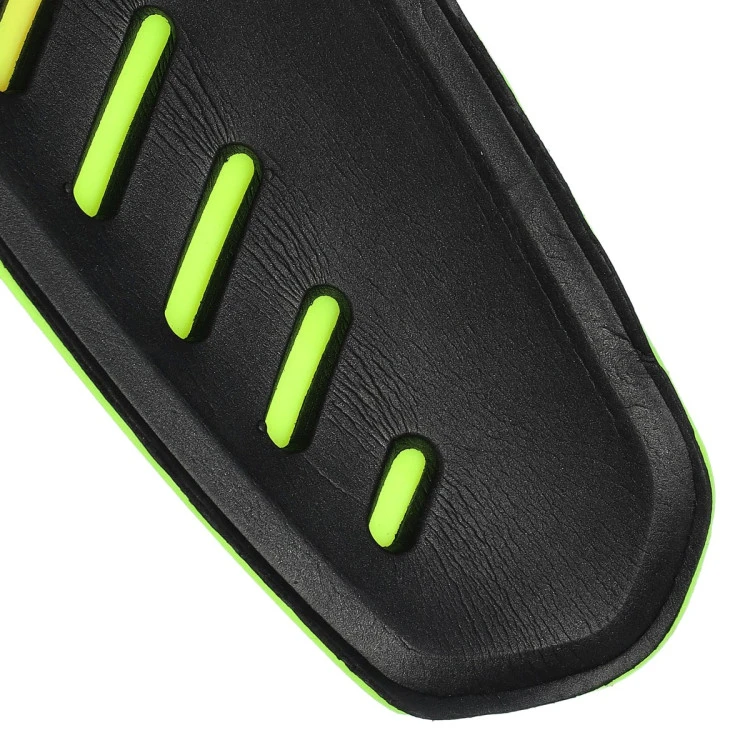 espinillera-puma-ultraleichter-armel-amarillo-3