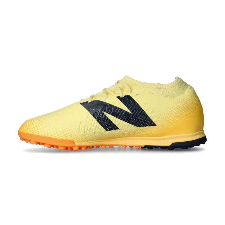 bota-new-balance-tekela-magique-tf-v4-naranja-2
