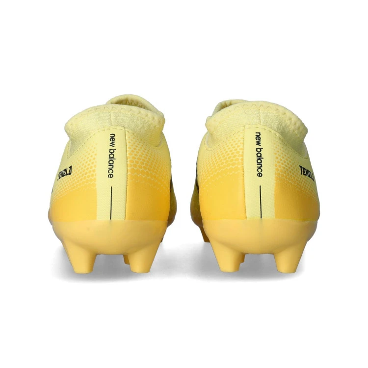 bota-new-balance-tekela-magique-fg-v4-nino-naranja-4