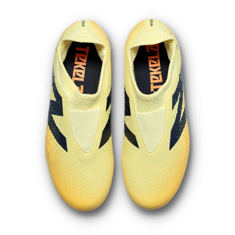 bota-new-balance-tekela-magique-fg-v4-nino-naranja-5