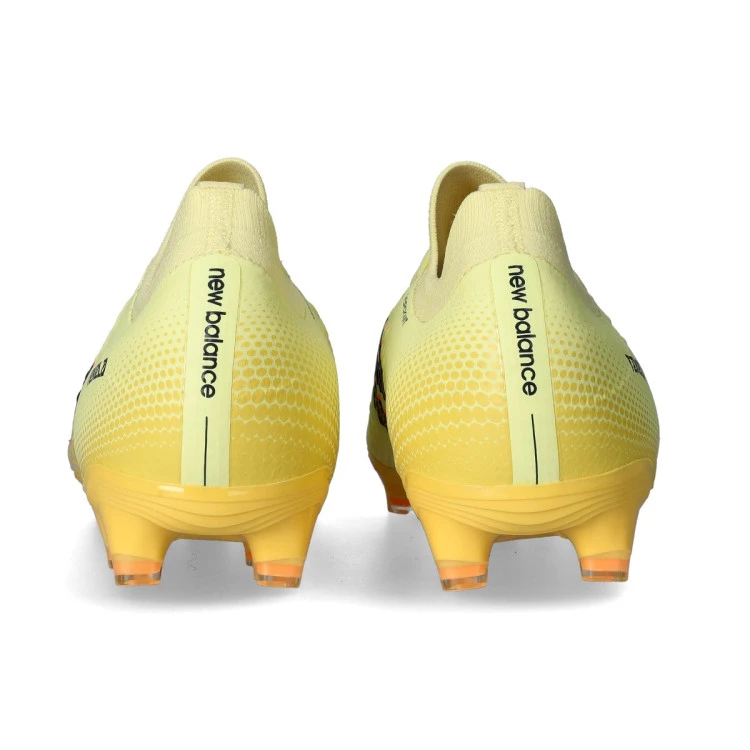 bota-new-balance-tekela-magia-low-laced-fg-v4-naranja-4