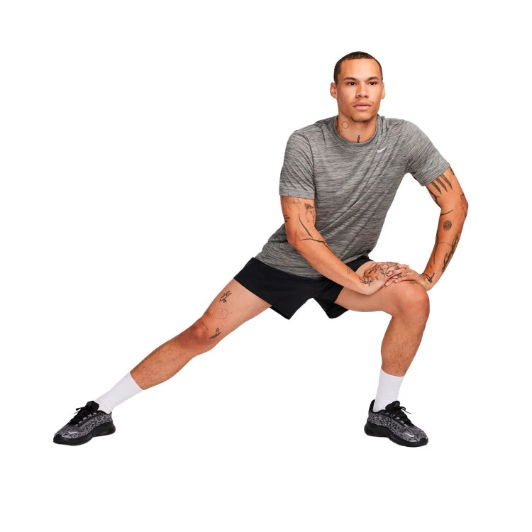 camiseta-nike-dri-fit-iron-grey-pure-matte-silver-3