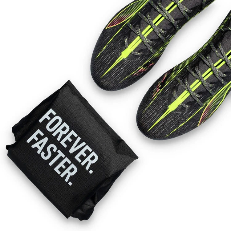 bota-puma-ultra-5-ultimate-mg-matte-aged-silver-yellow-alert-sun-struck-6