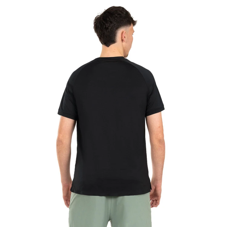 camiseta-soka-performance-move-black-steel-grey-5