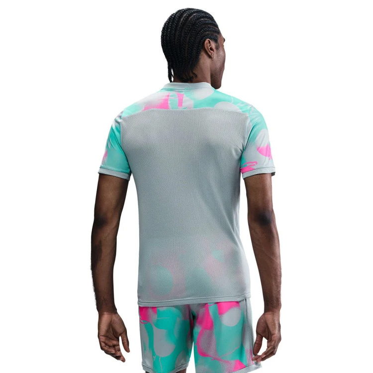 camiseta-nike-academy-graphic-hyper-pink-ocean-cube-dynamic-turq-black-1