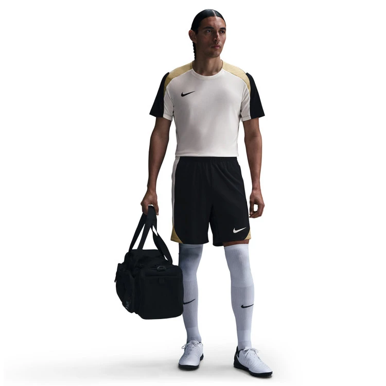 camiseta-nike-dri-fit-strike-pale-ivory-black-jersey-gold-black-4