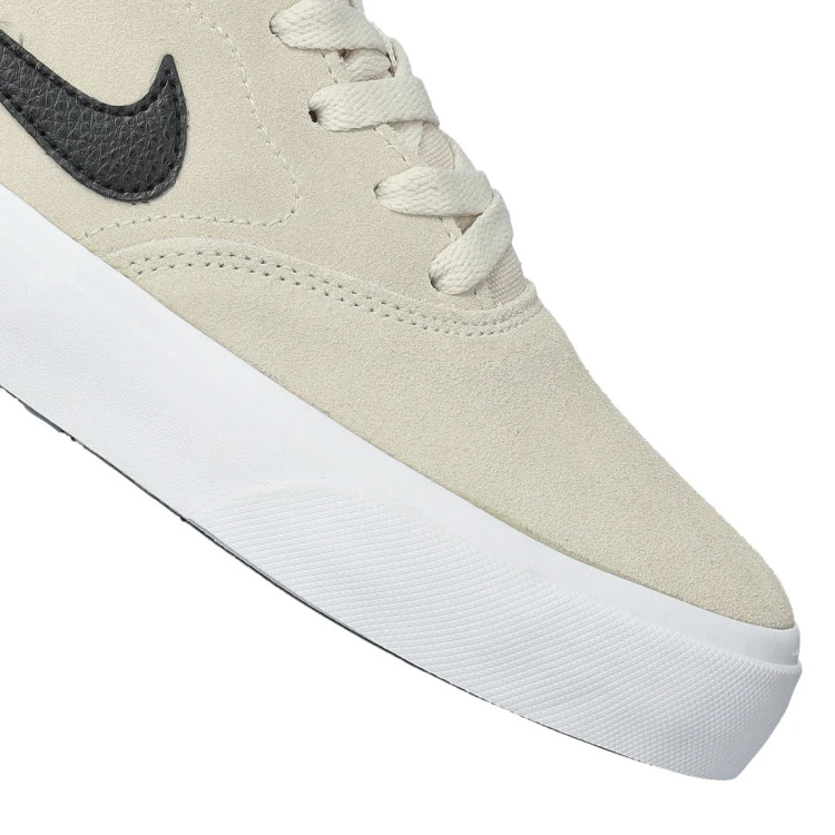 zapatilla-nike-charge-suede-blanco-6