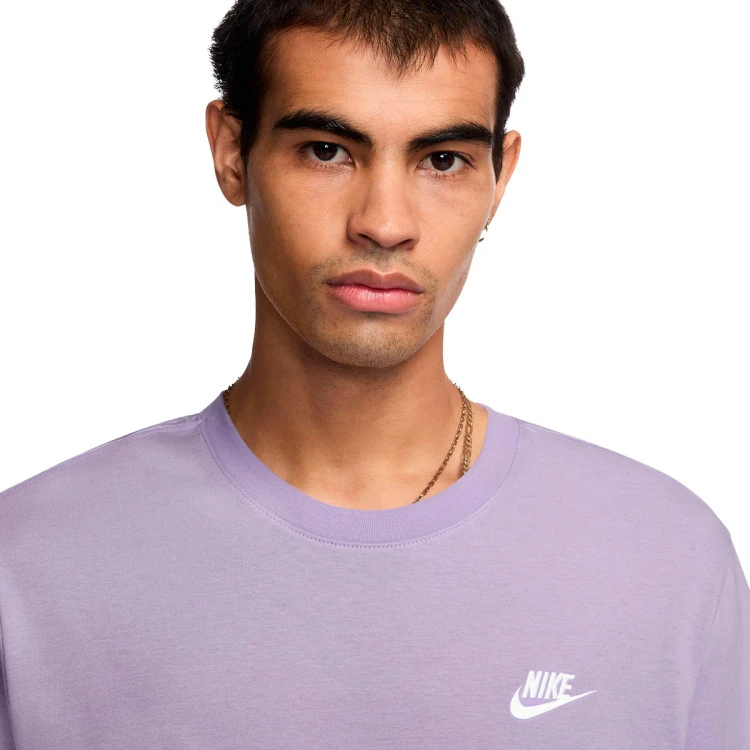 camiseta-nike-sportswear-club-hydrangeas-2