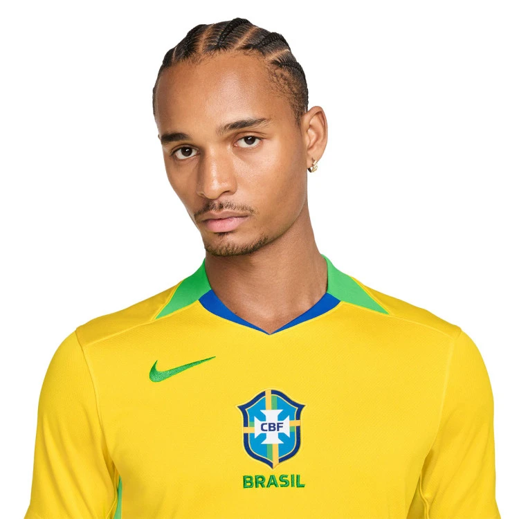 camiseta-nike-brasil-primera-equipacion-copa-america-femenina-2025-lightening-green-spark-green-spark-no-spnsr-n-2