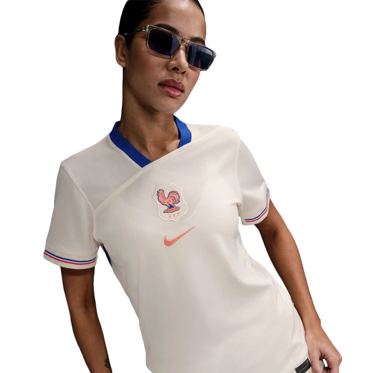 camiseta-nike-francia-segunda-equipacion-eurocopa-femenina-2025-mujer-pale-ivory-bright-blue-lt-madder-root-no-spon-2