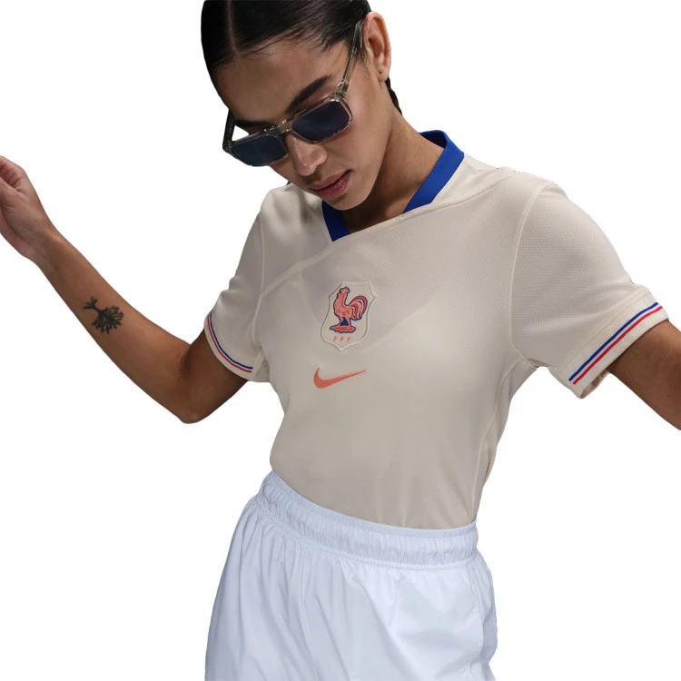 camiseta-nike-francia-segunda-equipacion-eurocopa-femenina-2025-mujer-pale-ivory-bright-blue-lt-madder-root-no-spon-4