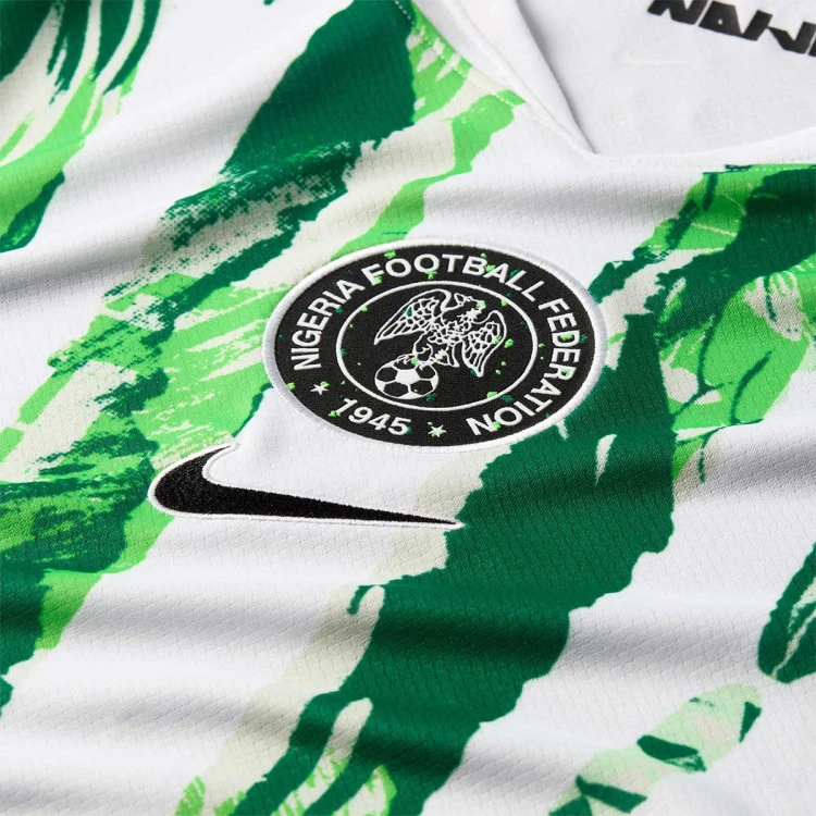 camiseta-nike-nigeria-segunda-equipacion-copa-africa-femenina-2025-white-pine-green-green-strike-black-no-sponso-3