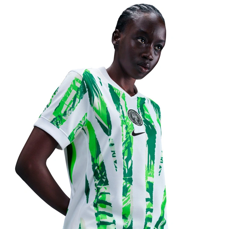 camiseta-nike-nigeria-segunda-equipacion-copa-africa-femenina-2025-mujer-white-pine-green-green-strike-black-no-sponso-2