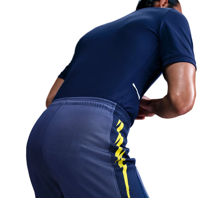 pantalon-corto-nike-atletico-de-madrid-segunda-equipacion-2025-2026-binary-blue-dk-purple-dust-vibrant-yellow-nos-3