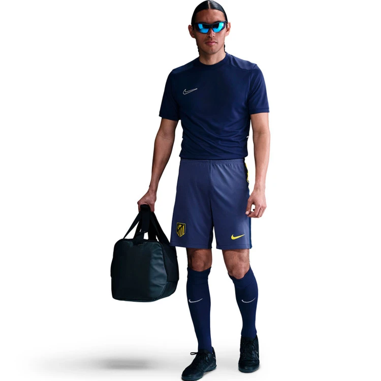 pantalon-corto-nike-atletico-de-madrid-segunda-equipacion-2025-2026-binary-blue-dk-purple-dust-vibrant-yellow-nos-4