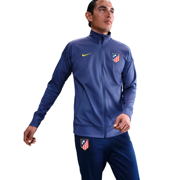 chandal-nike-atletico-de-madrid-training-2025-2026-dark-purple-dust-binary-blue-vibrant-yellow-2