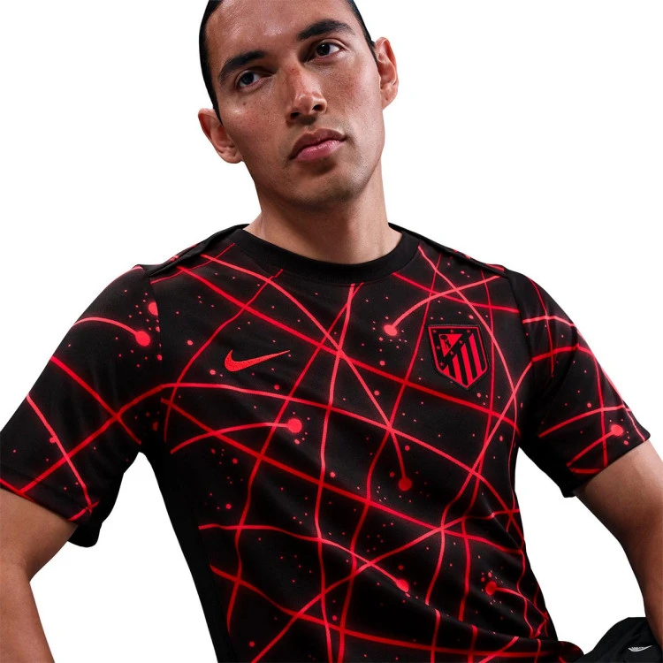 camiseta-nike-atletico-de-madrid-pre-match-mundial-clubes-2025-black-lt-crimson-university-red-lt-crimson-no-2