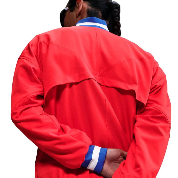 chaqueta-nike-atletico-de-madrid-pre-match-2025-2026-sport-red-hyper-royal-white-nosponsor-3