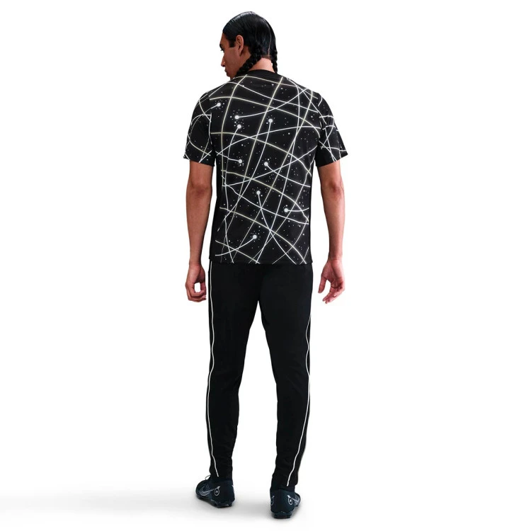 camiseta-nike-chelsea-fc-pre-match-mundial-clubes-2025-black-coconut-milk-team-gold-coconut-milk-no-6