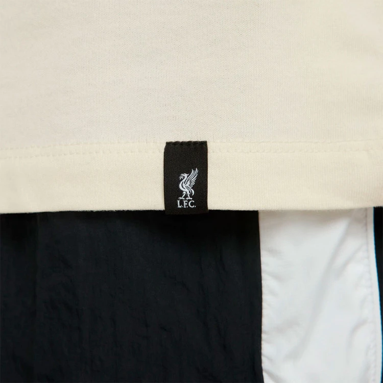 camiseta-nike-liverpool-fc-fanswear-2025-2026-coconut-milk-4