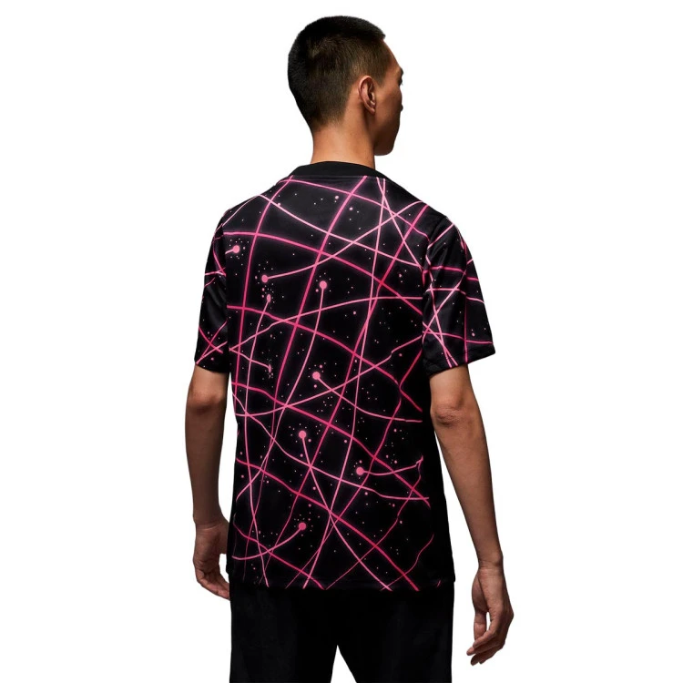 camiseta-nike-psg-pre-match-mundial-clubes-2025-black-sunset-pulse-digital-pink-sunset-pulse-1