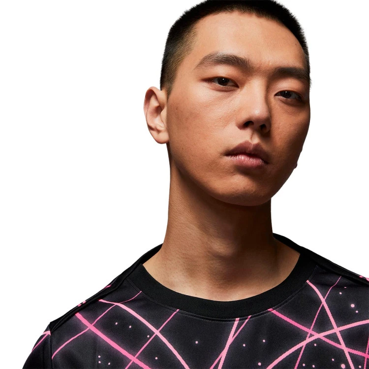 camiseta-nike-psg-pre-match-mundial-clubes-2025-black-sunset-pulse-digital-pink-sunset-pulse-2