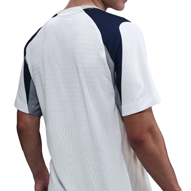 camiseta-nike-tottenham-hotspur-fc-primera-equipacion-authentic-2025-2026-white-lt-iron-ore-binary-blue-full-sponsor-3