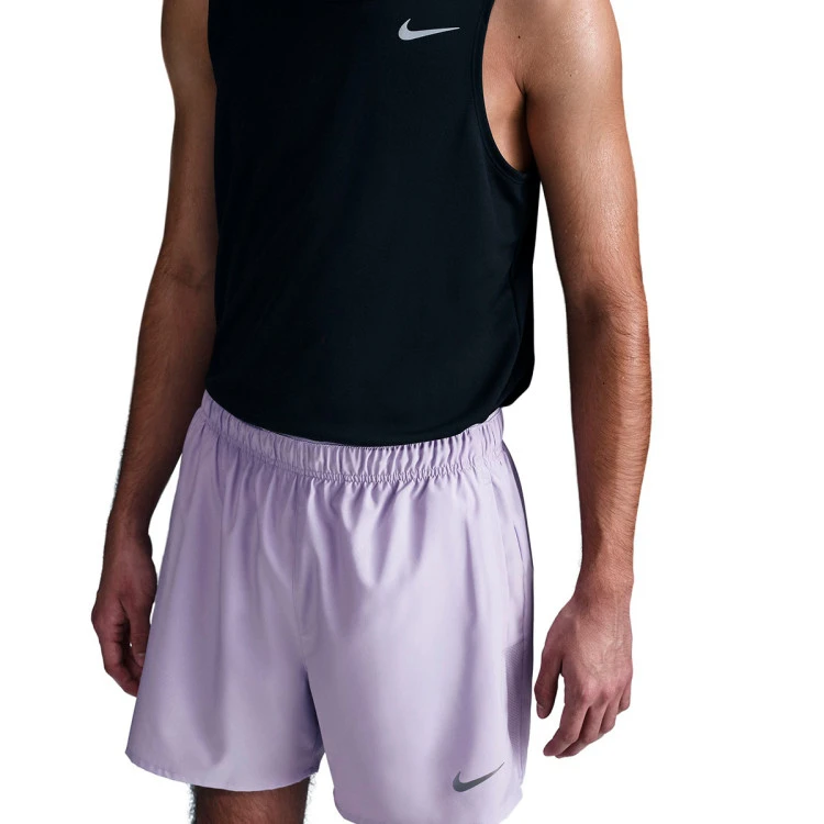 pantalon-corto-nike-challenger-hydrangeas-hydrangeas-reflective-silv-2