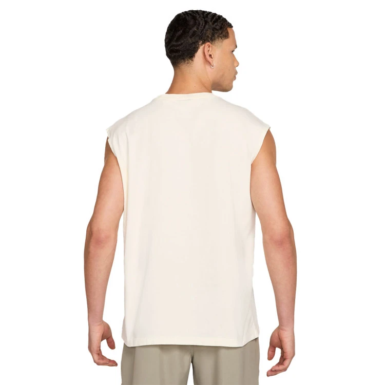 camiseta-nike-small-logo-pale-ivory-1