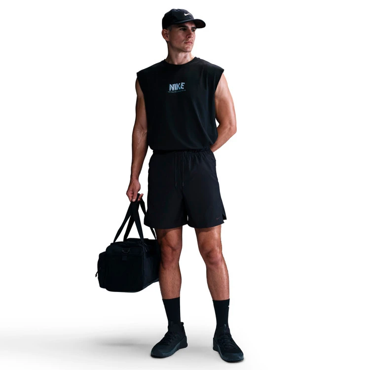 camiseta-nike-small-logo-black-3