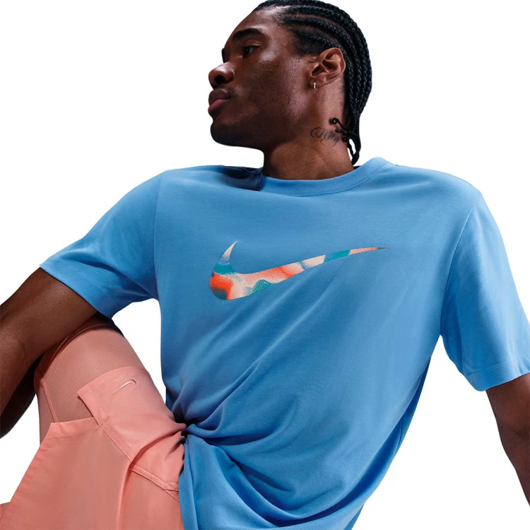camiseta-nike-dri-fit-swoosh-university-blue-2