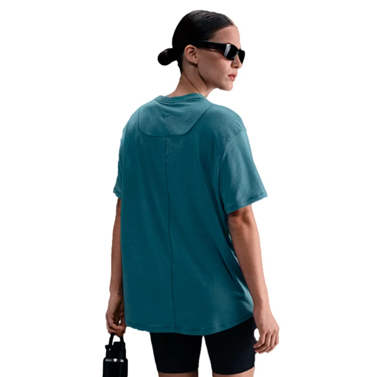 camiseta-nike-one-relaxed-mujer-smokey-blue-black-1