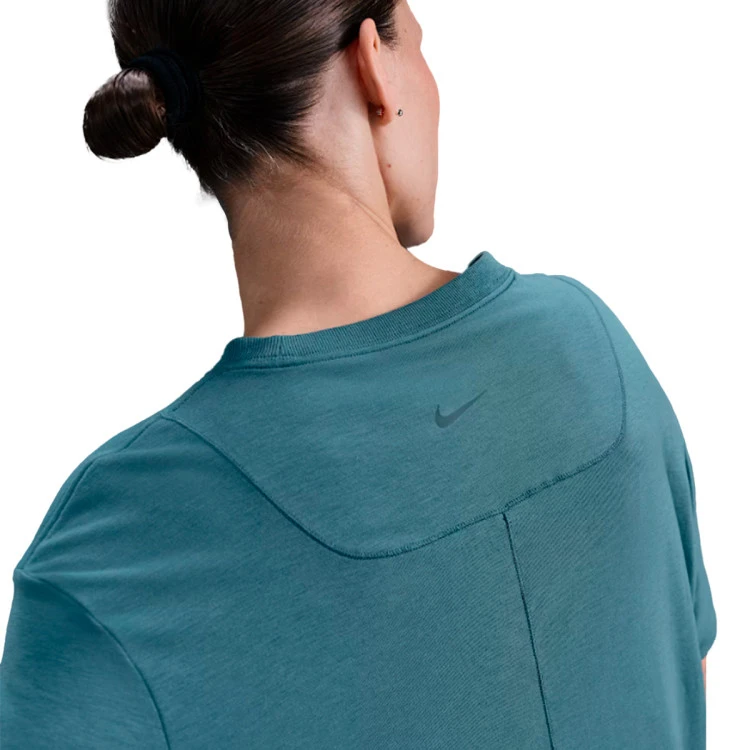 camiseta-nike-one-relaxed-mujer-smokey-blue-black-2