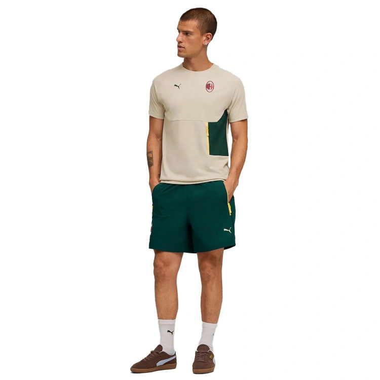 camiseta-puma-ac-milan-fanswear-2025-2026-desert-dust-dark-myrtle-2