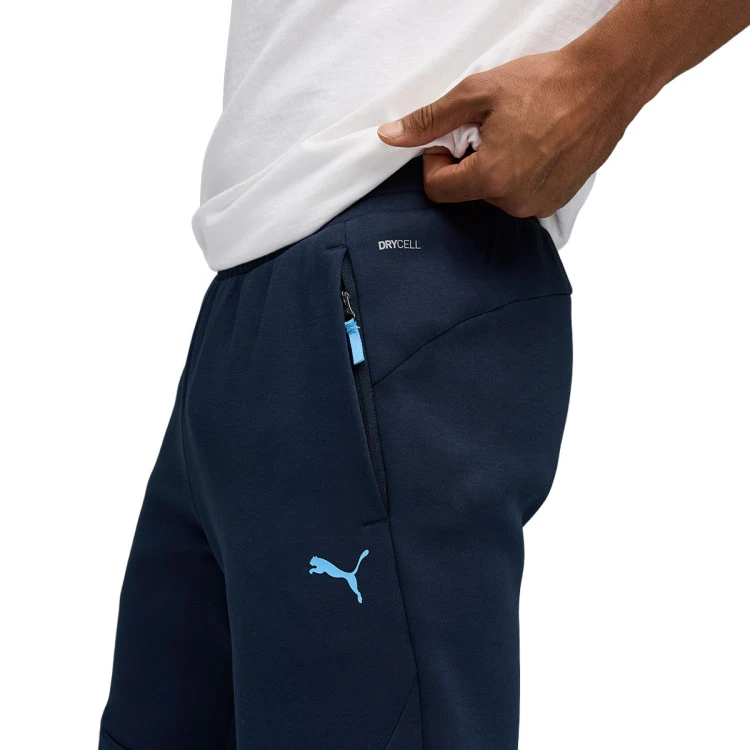 pantalon-largo-puma-manchester-city-fanswear-2025-2026-deep-navy-team-light-blue-3
