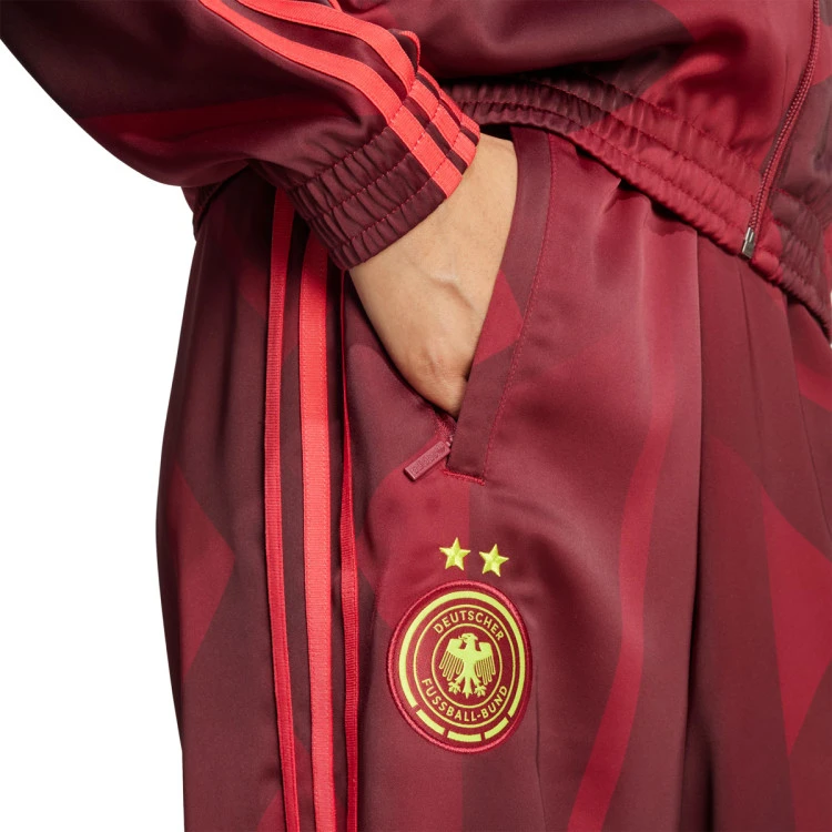 pantalon-largo-adidas-germany-dfb-fanswear-eurocopa-femenina-2025-mujer-team-coll-burgundy-team-maroon-4