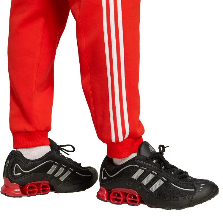 pantalon-largo-adidas-fc-bayern-fanswear-2025-2026-red-white-3